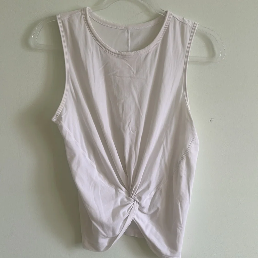 Lululemon White Crescent Tank Size 8 - Picture 5 of 10